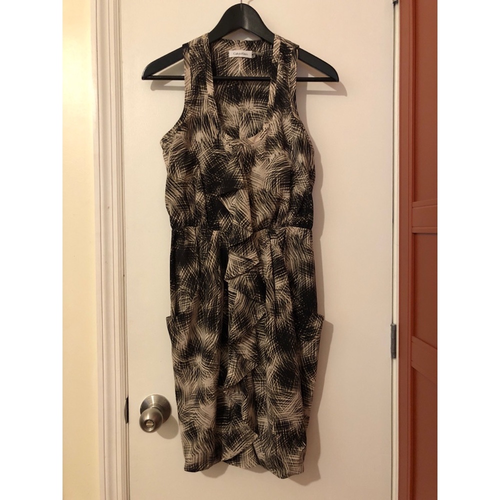 Scoop neck dress